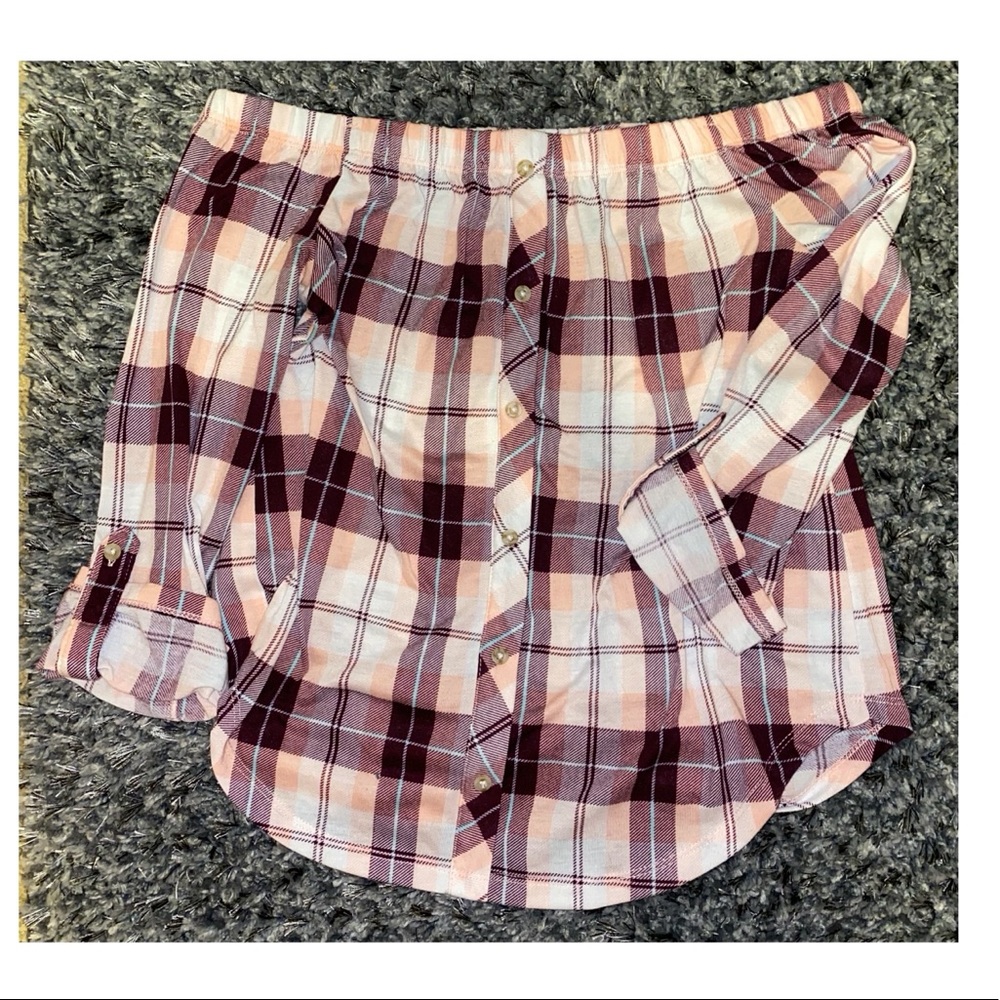 Women’s shoulder-less flannel